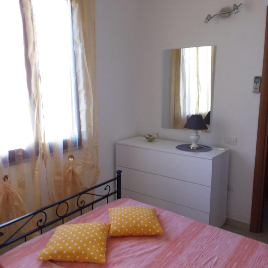 Casa Vacanze Antonella Pula A 750Mt Dal Centro. Exteriér fotografie